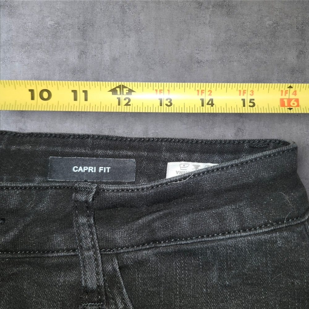 Judy Blue Capri Fit Jeans - Picture 6 of 7